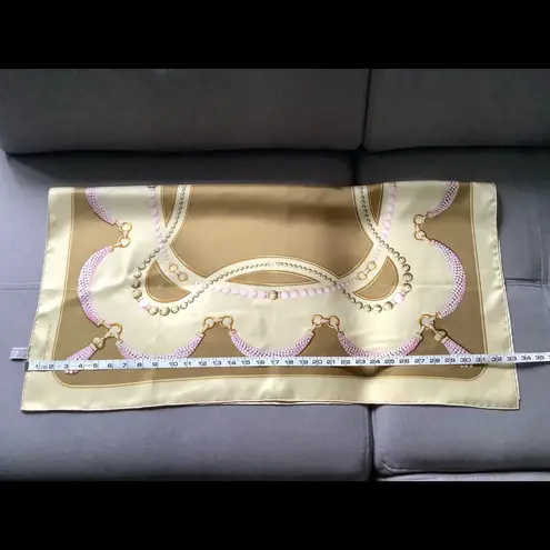 Cartier Authentic silk scarf 🔥