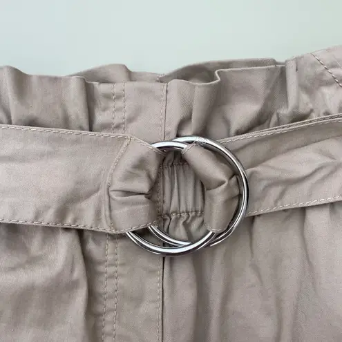 Cinq à Sept Cinq a Sept Braxton twill high-waist belted ruffled khaki shorts size 4 small