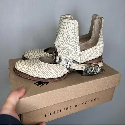 Freebird by Steven | Snakeskin 7 Women’s White Ankle Boots with Silver Hardware