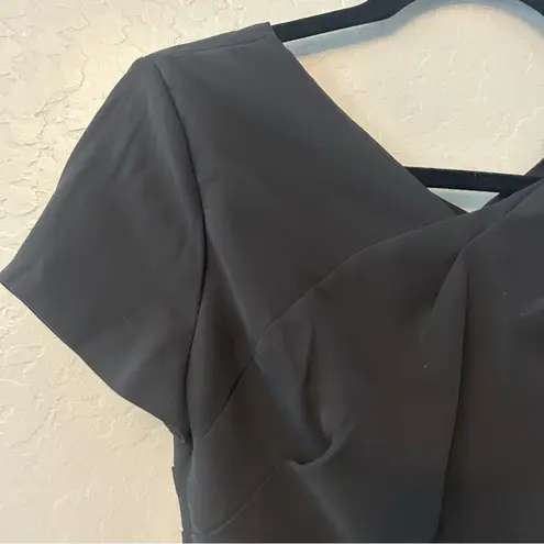 Brooks Brothers black short sleeve draped v-neck faux wrap dress size 2