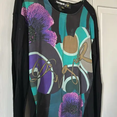 Desigual Women's Black and Multicolor Graphic Top - Size XS