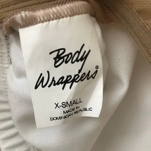 Body Wrappers NWT WOMEN’S LONG SLEEVE ASYMMETRICAL BRA Size XS