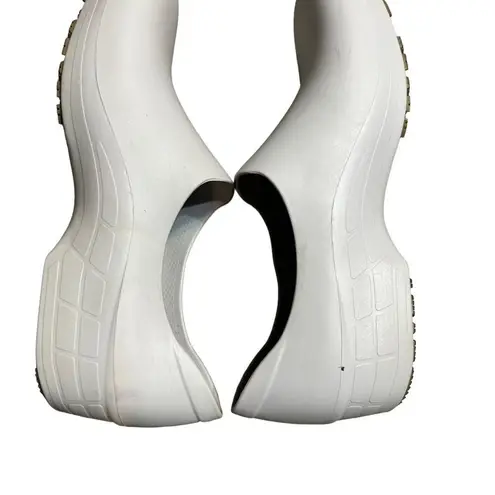 Sticky Professional Shoes for Women in White Size 8