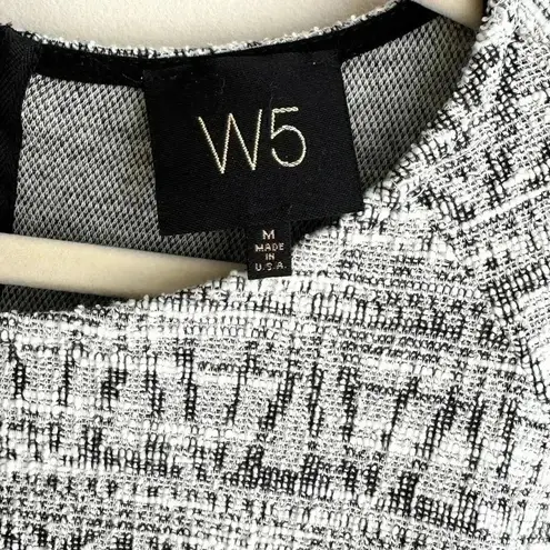 W5 Anthropologie Black and White Fringe Hem 3/4 Sleeve Zippered Aztec Blouse, M