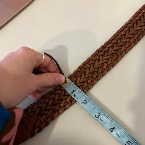 Vintage 90s Tan Woven Weaved Genuine Leather Square Floral Buckle Belt Size SM Brown