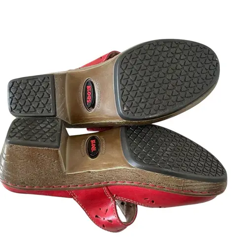 Klogs red Carolina criss