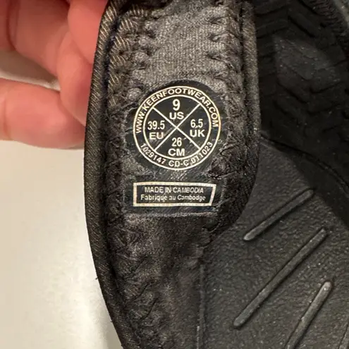 Keen Women’s Black Hiking Sandals