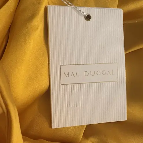 Mac Duggal Faux Wrap Mango Yellow Long Sleeve A Line Gown Womens Size 6 12404