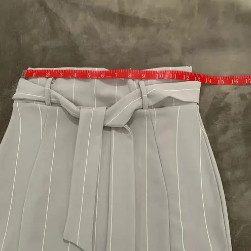 Pretty Little Thing retty Little Thing Grey Pinstripe Tie Waist Mini Skirt size 6