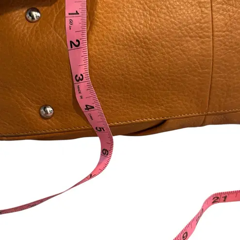 B. Makowsky Pebbled Leather Shoulder Tote Bag in Cognac – Large Tan