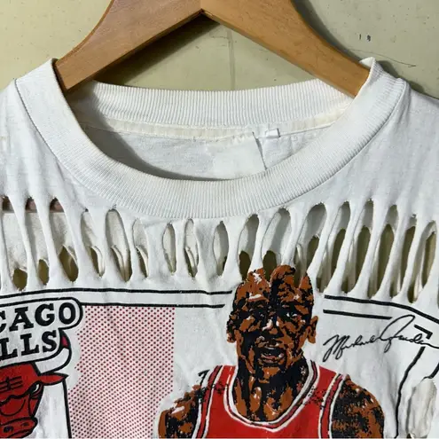 Vintage 90's Chicago Bulls Michael Jordan Distressed Tee Single Stitch Med/Large