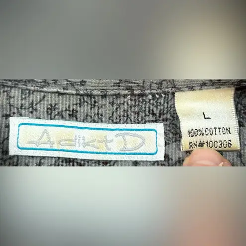 Adiktd Women’s Grey Paisley Pearl Snap Western Size L Rhinestone Embroidered Top Size L