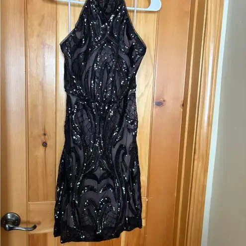 Badgley Mischka Scroll Sequin Halter Mini Visit Dress by Size 6 NWT