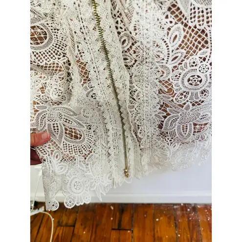 Bronx and Banco White Embroidered Lace Back Cutouts Madeline Lace Bride Dress XS