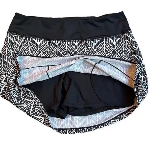 Title Nine Black & White Printed Skorts Size XS