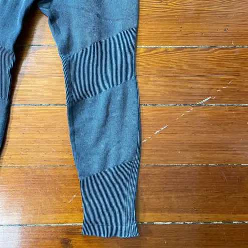 SAVVI Suiko Crop Athletic Top & Legging Workout Complete Set