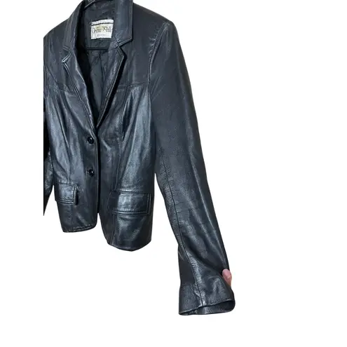 Vera Pelle Women's Black Leather Jacket Made in Italy Two Button Closure
