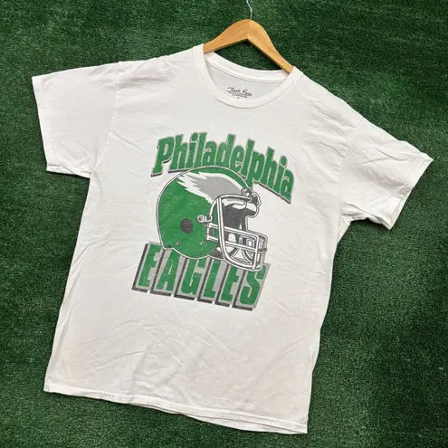 NFL Philadelphia Eagles white T-shirt in size Medium