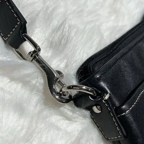 Coach  Black Leather SOHO Swing Pack Purse Crossbody Bag  B94