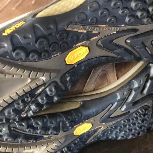 Merrell vibram sole hiking activity Adventure sneakers shoes Women’s Size 9