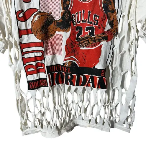 Vintage 90's Chicago Bulls Michael Jordan Distressed Tee Single Stitch Med/Large