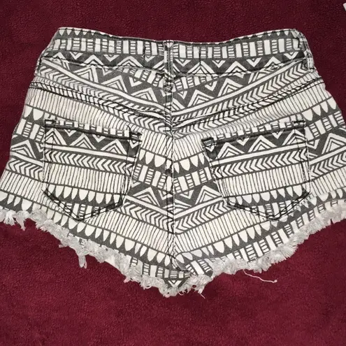 Bullhead denim high rise shorts Size undefined - Image 2