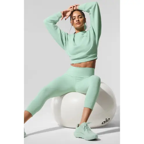 Alo Yoga Cropped Accolade Crewneck Spearmint S