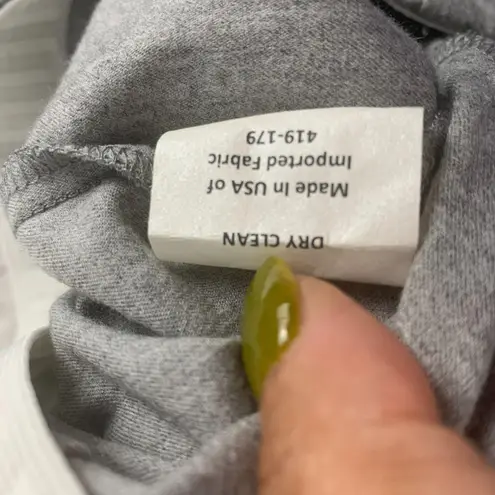 SARA CAMPBELL Sheri Pant Gray Mid Rise Slim Leg Pull On Flat Front Cropped Sz L Size L