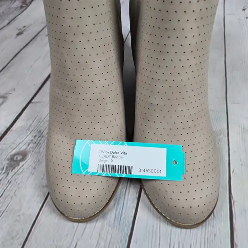 DV Dolce Vita Gerdy Vegan Leather Comfort Wedge Bootie in Beige 9 NWT Tan