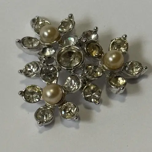 Vintage Sarah Coventry Necklace Pendant Rhinestone Pearl Flower Silver Tone
