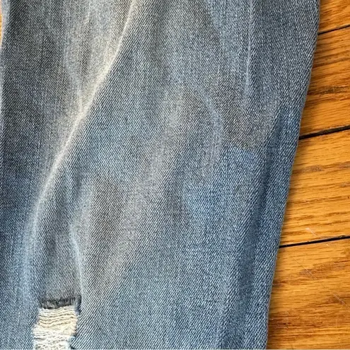 BLANK NYC  NWT distressed straight leg jeans women’s size 25 light wash ripped