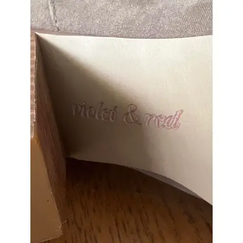 NWOT Violet & Red Jackson Lazer Ankle Bootie Tan Size 8.5