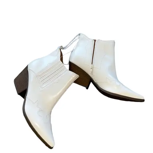 Indigo rd. NEW Alydia Contrasting Stitch Western Boots