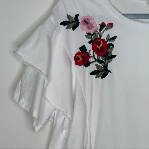 Abound White Rose Embroidered Blouse Size Medium NWT