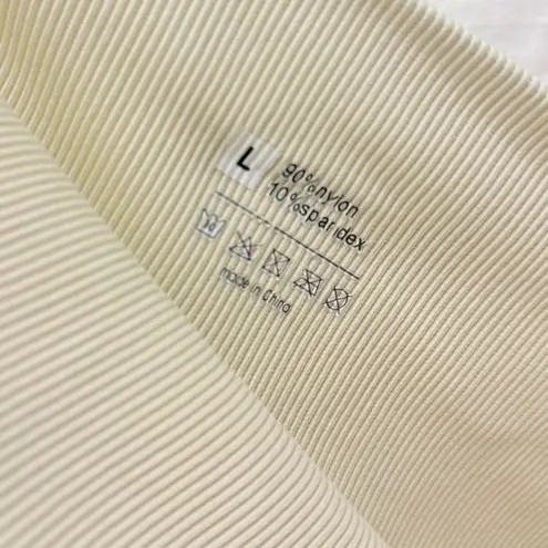 2pcs Activewear Yoga Gym Oatmilk Size Large Workout Pilate