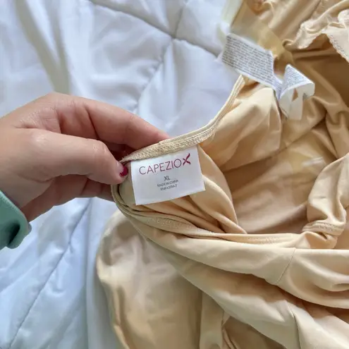 Capezio Beige One Piece Sleeveless Womens Size XL Leotard Dance Padded Tan