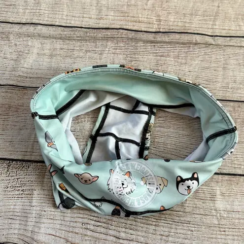 Wags and Weights size medium teal dog print workout gym athletic shorts Green