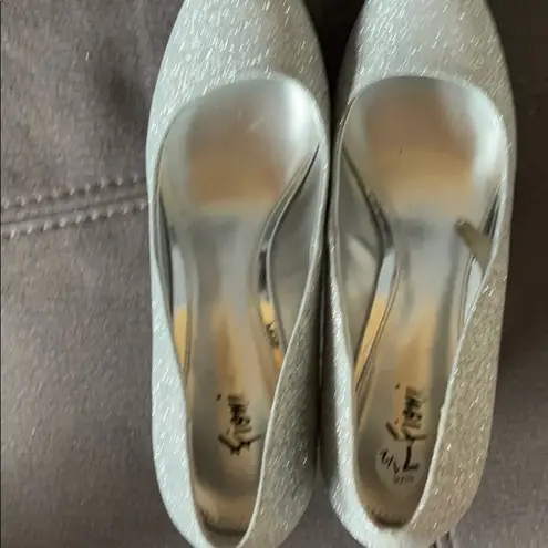 Fioni  Silver Sparkling Heels Size 7.5