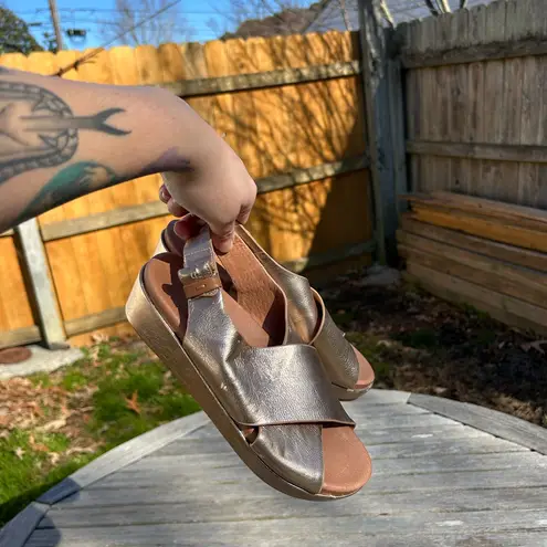 Gentle Souls GENTLEā SOULS Lori X-band Leather Sandal In Rose Gold size 7