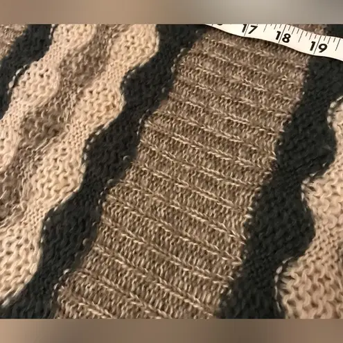 Oversized knit sweater pattern size M/L Size L