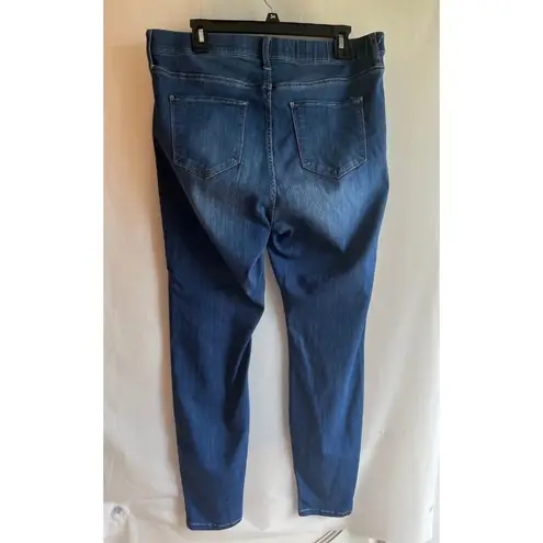 Cello Ms  1X womens skinny jeans Please see pics and description for measurements