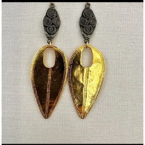 Devin Leigh 18k Gold Plated Hammered and Gun Metal Earrings