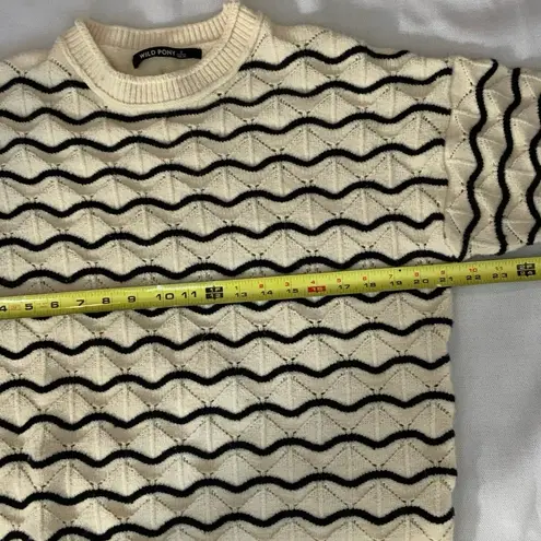 Wild Pony sweater size small Black