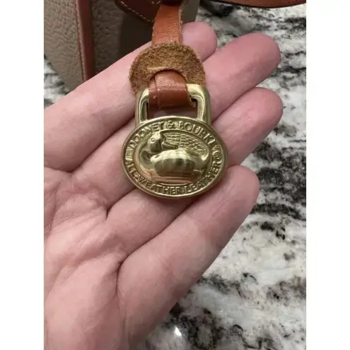 Dooney & Bourke  Vintage AWL Taupe Leather Carrier Messenger Bag Purse Y2K 90’s