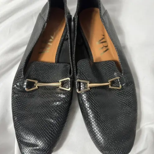 ZARA  Black Snakeskin Faux‎ Leather Loafers Size 36 Gold Buckle