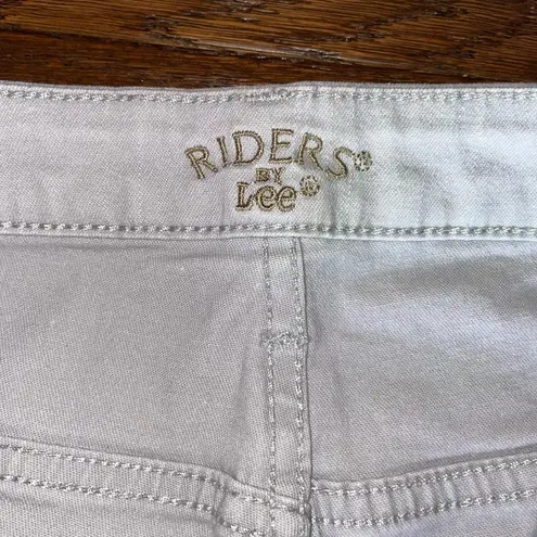 Riders By Lee Women's Lee Riders Light Gray Denim Capri Jeans Pants,  Size 8M EUC