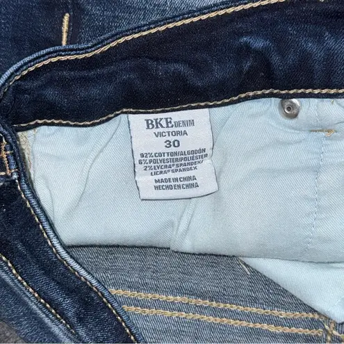 BKE Buckle Victoria Stretch Jean Shorts Dark Wash Distressed Denim Women’s Sz 30