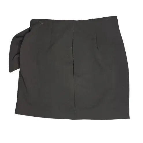 EXPRESS  Women's Black Draped Mini Skirt O-Ring Buckle Detail Size Small‎