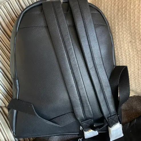 Kurt Geiger Authentic LONDON Pebbled leather two way top zip backpack