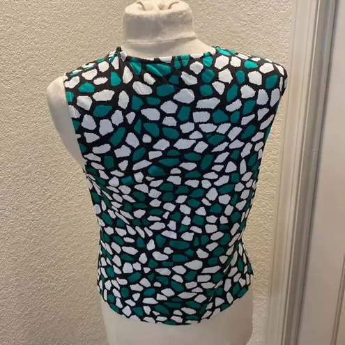 St. John Sleeveless Tank Top w/ Green & White Pebbled All Over Print EUC Sz M
